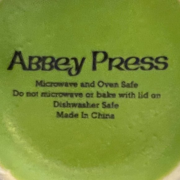 Set of 2 Abbey Press “You Are An Amazing Woman” Stoneware Mugs ~ Green & Purple - Picture 11 of 12